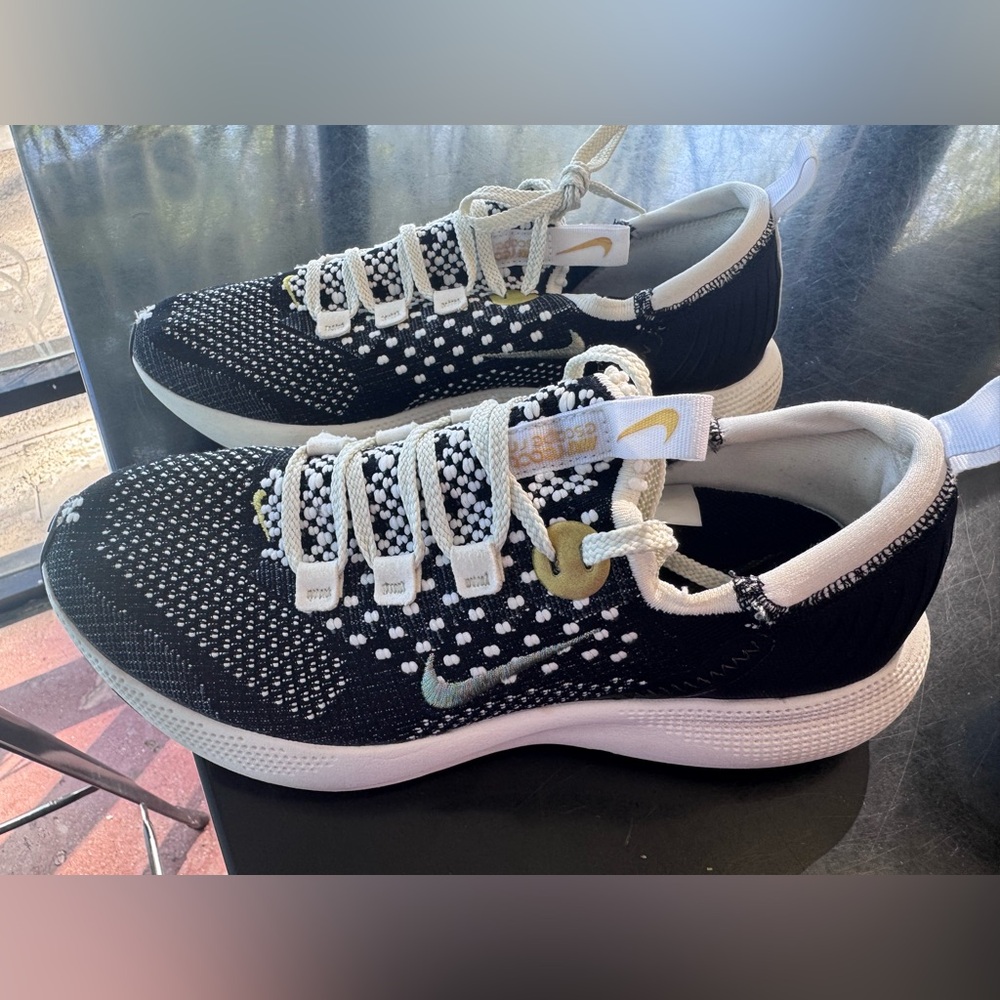 Nike Black and White Knit Running Shoes
